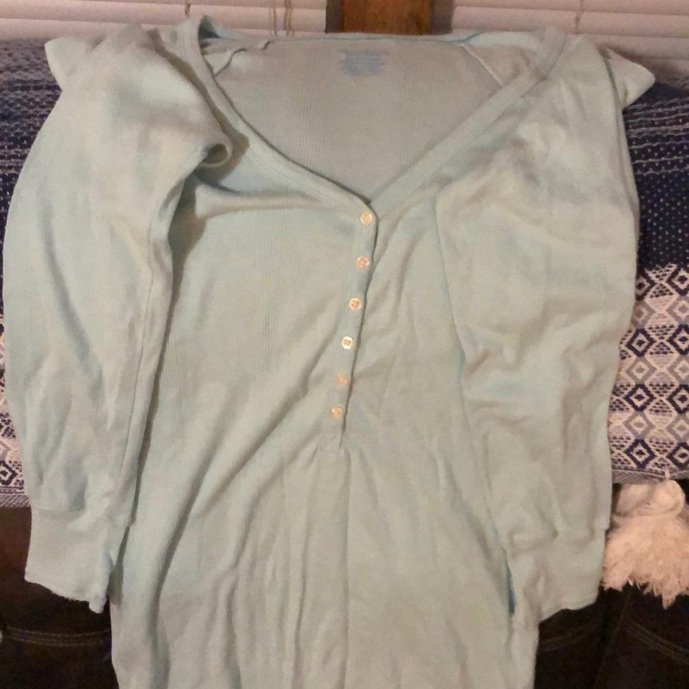 American Eagle long sleeve shirt
